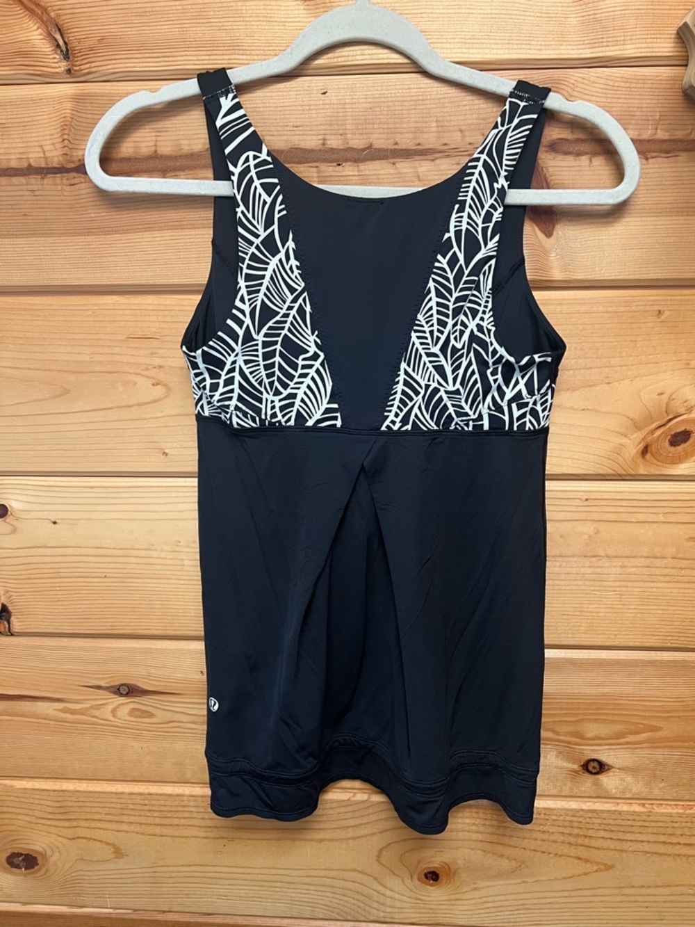 Lululemon Run Ta Ta Topper tank top in the Black/Pretty Palm Black Angel Wing